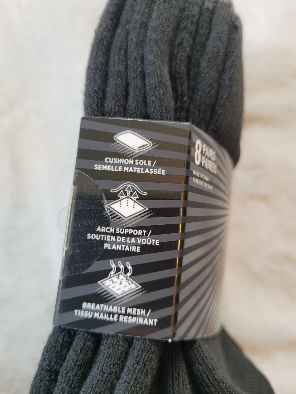 8-Pairs Volcom Mens Size 6-12 Cushioned Quarter Socks Black White Gray - Picture 9 of 10